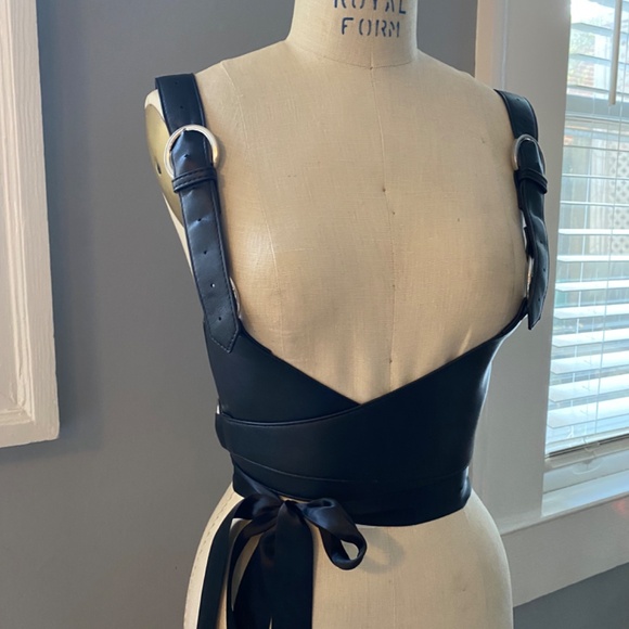 Disturbia Black Harness Accessory - Picture 3 of 4